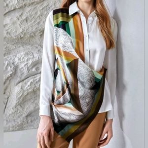 SOLD Women's Long Sleeve Button Up Silk Top - Size Small (4)
